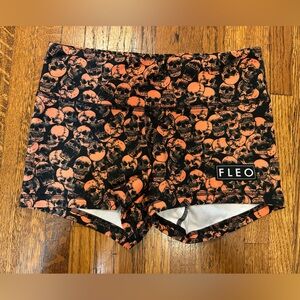 Fleo Shorts Haunted Skulls Womens Size Small 3.5" Inseam